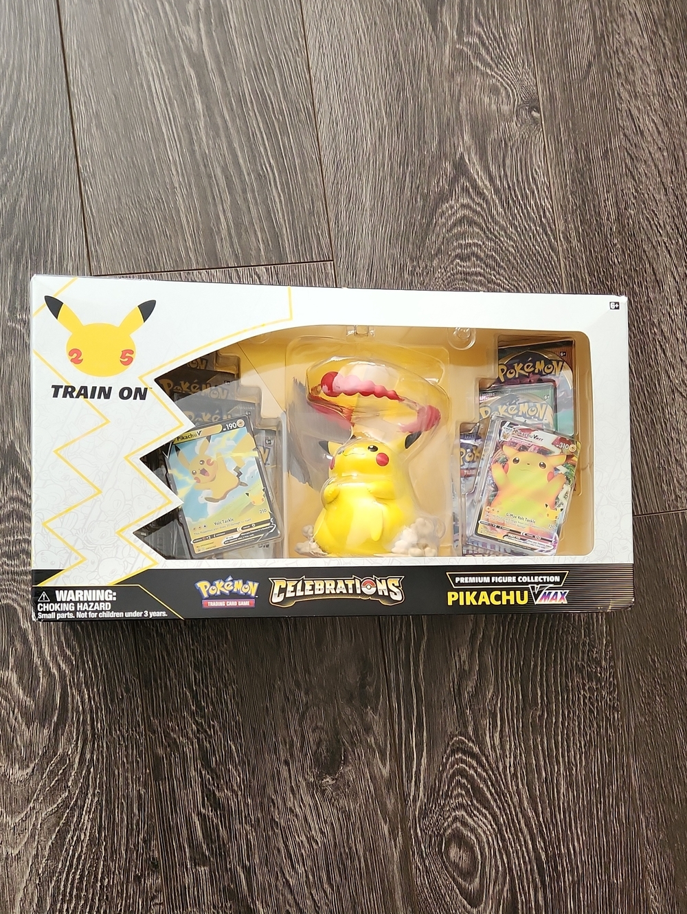 Pokémon Celebrations 25th Anniversary Pikachu VMAX Premium Figure Collection New